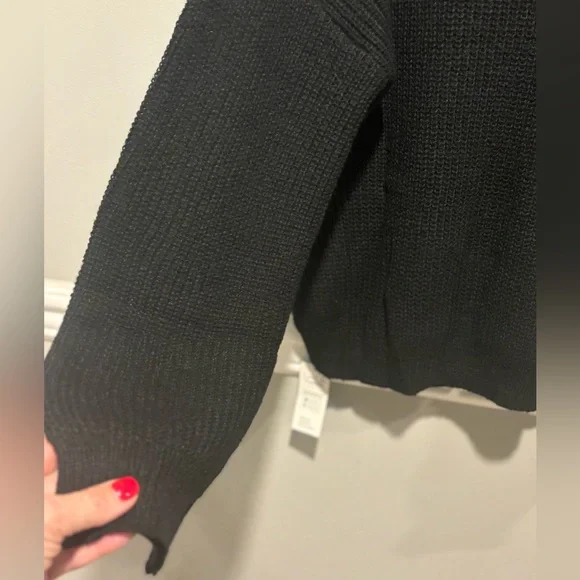 Women's Holiday Black Top with Silver Stunning sequence Bow - Size XL NWT - Picture 13 of 16